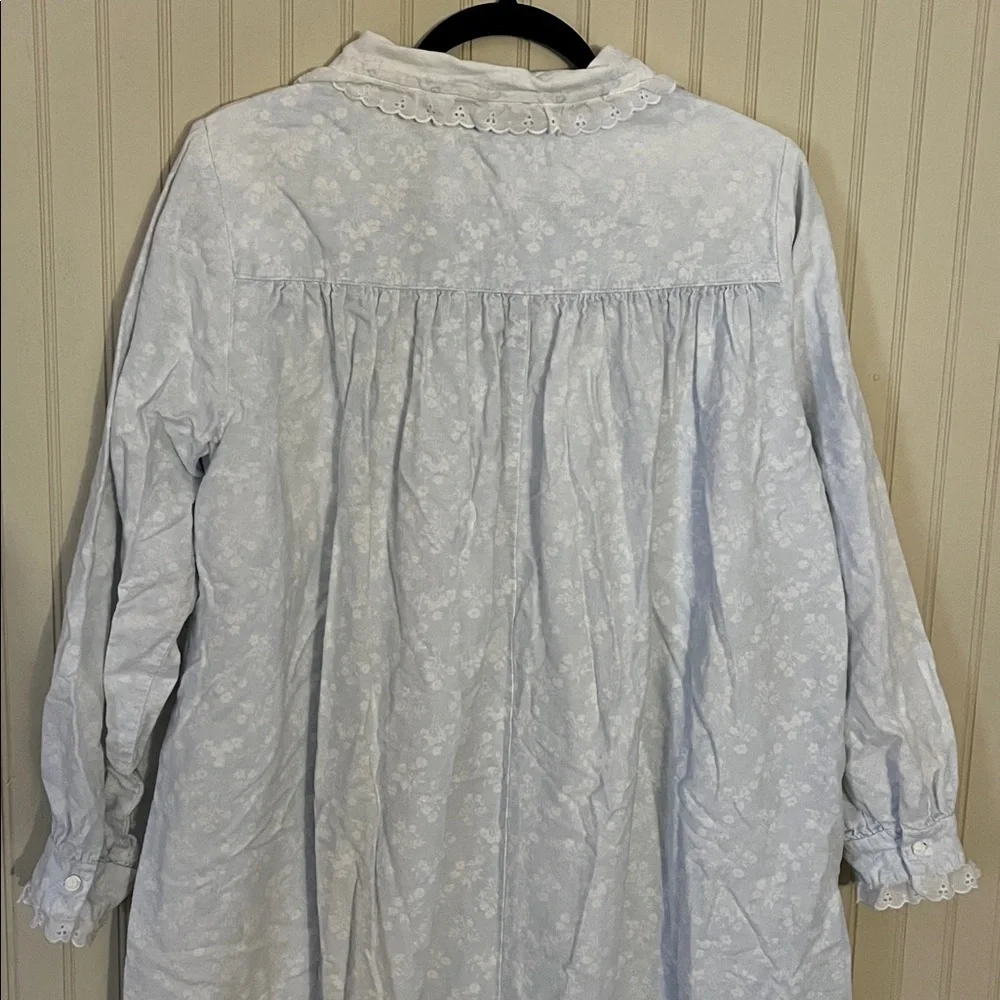 Lanz of Salzburg Cotton Flannel Nightgown Eyelet Trim Blue Floral Vintage M